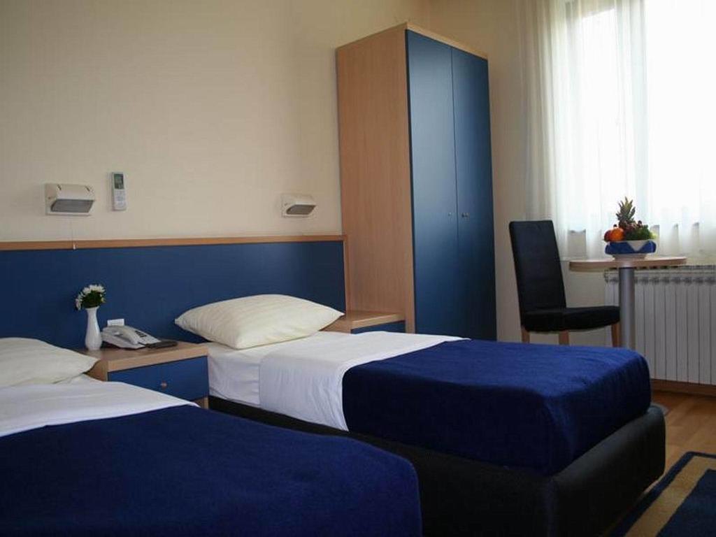 Hotel Cubic Laktaši Eksteriør bilde