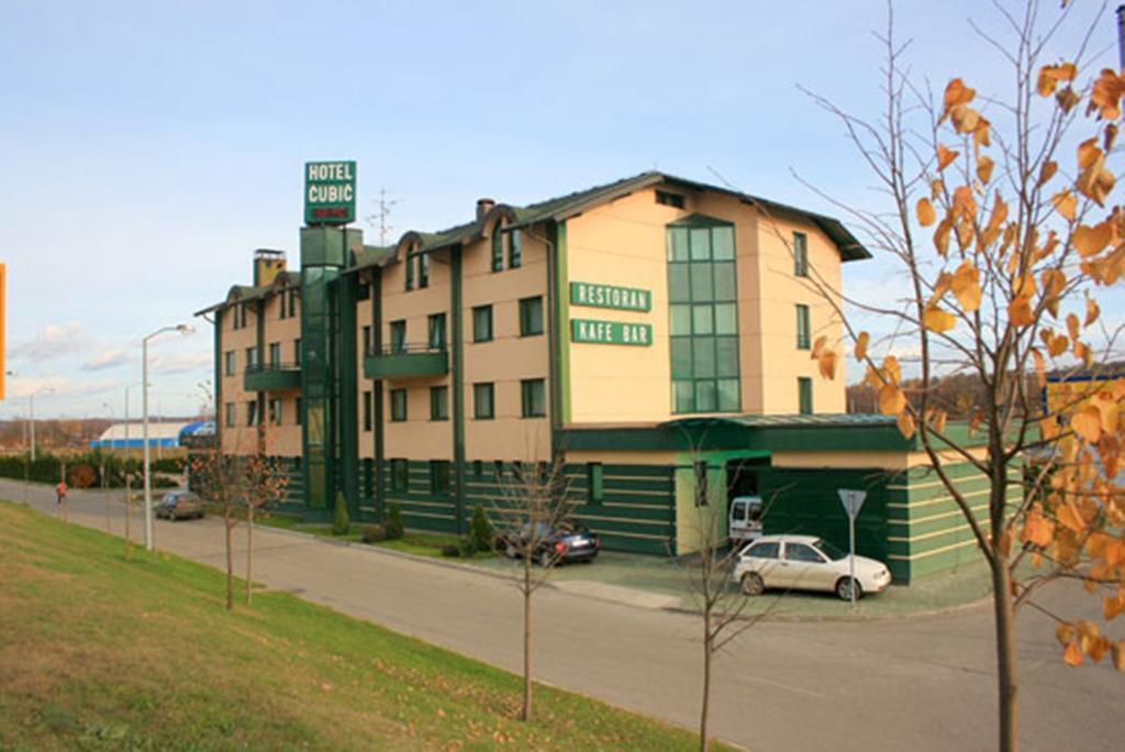 Hotel Cubic Laktaši Eksteriør bilde