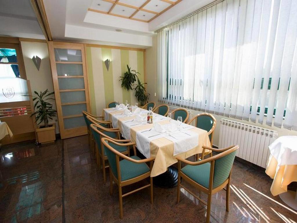 Hotel Cubic Laktaši Eksteriør bilde