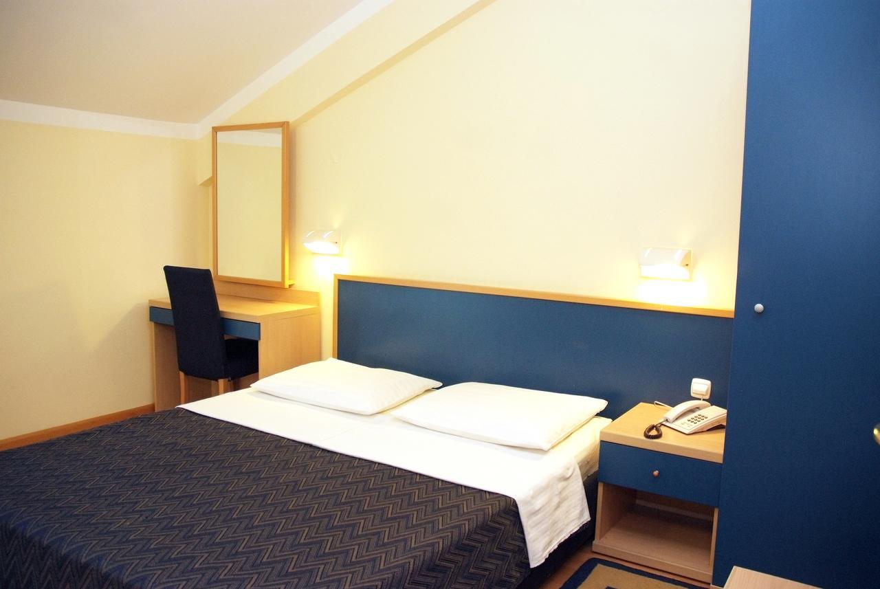 Hotel Cubic Laktaši Eksteriør bilde
